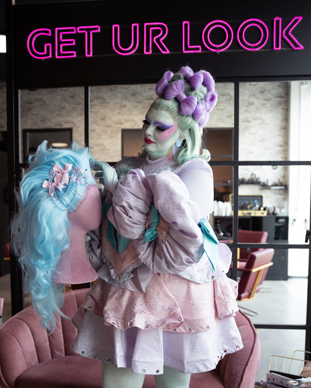 Wig Perücke Styling Workshop Kurs Ramona bakery Drag Queen King Frankfurt